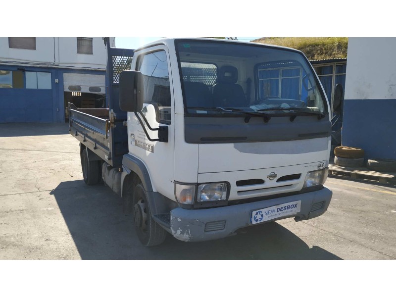 nissan cabstar del año 2001