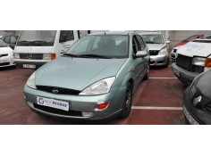 ford focus berlina (cak) del año 2001 2