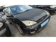 ford focus berlina (cak) del año 2001 2