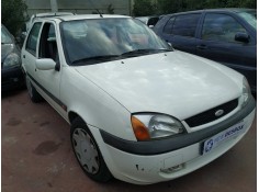ford fiesta berlina del año 2002