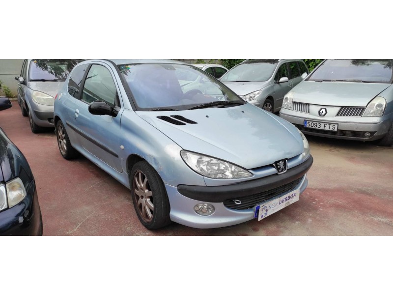 peugeot 206 berlina del año 2002