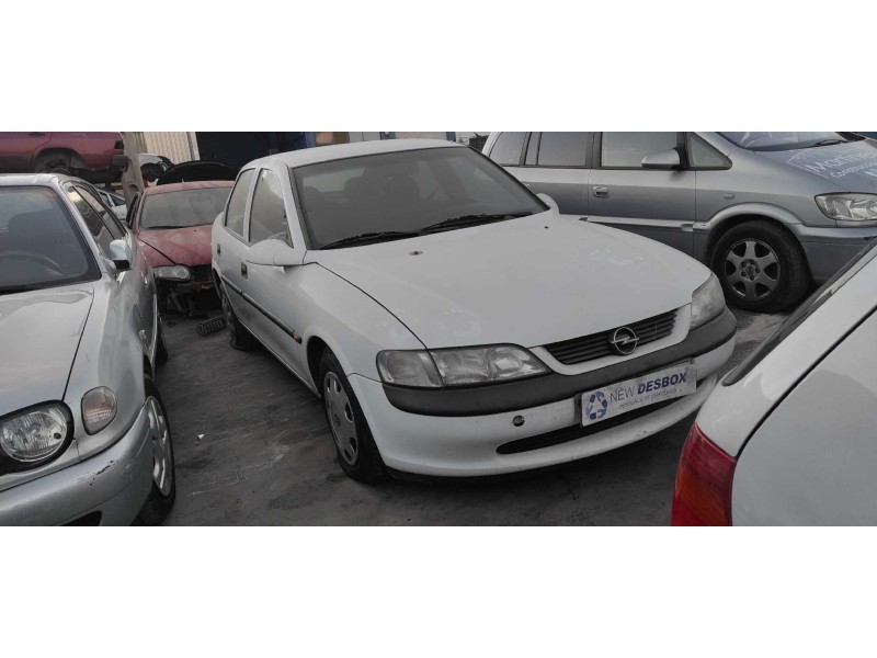 opel vectra b berlina del año 1996