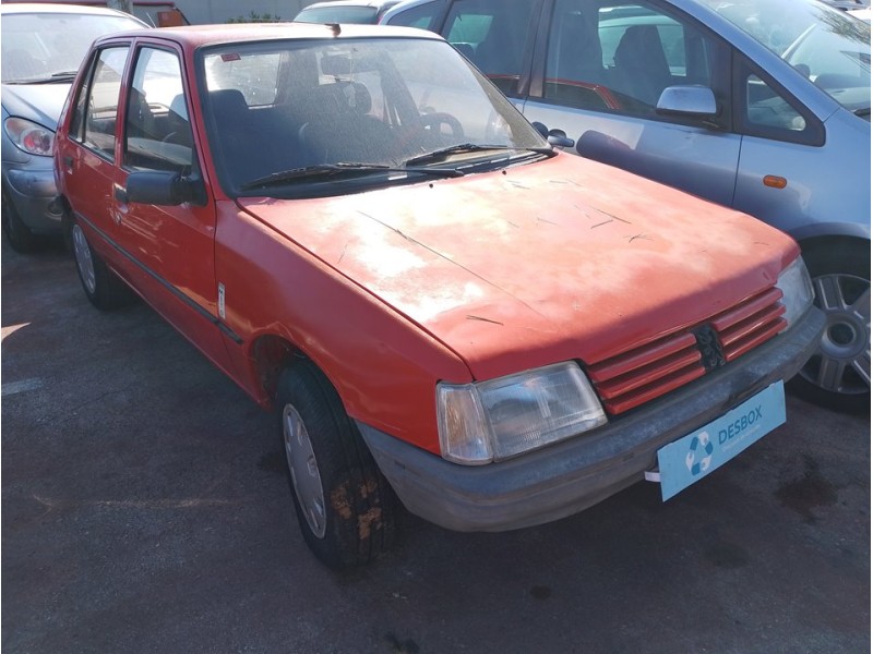 peugeot 205 berlina del año 1995