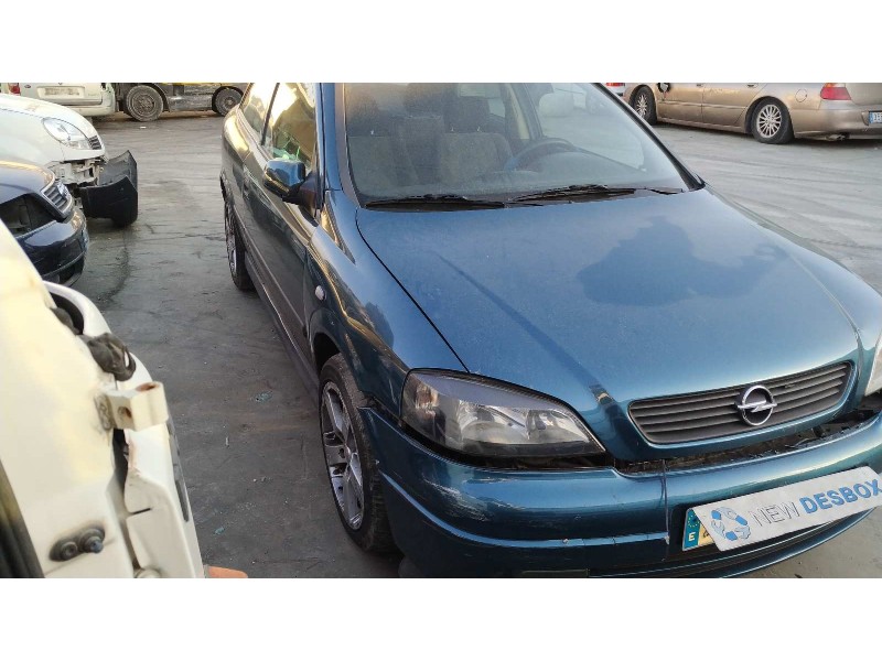 opel astra g berlina del año 2001