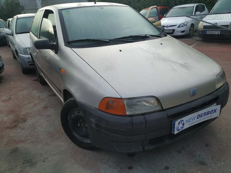 fiat punto berlina (176) del año 1998