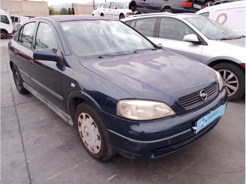 opel astra g berlina del año 2002