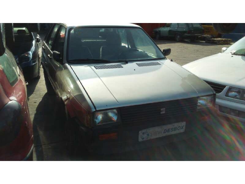 seat ibiza del año 1988