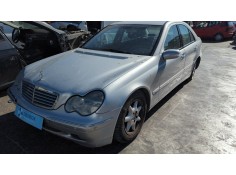 mercedes-benz clase c (w203) berlina del año 2000 2