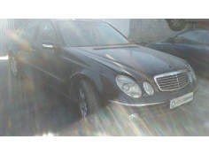 mercedes-benz clase e (w211) berlina del año 2002