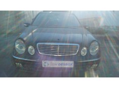 mercedes-benz clase e (w211) berlina del año 2002 2