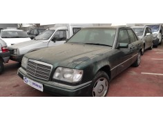 mercedes-benz clase e (w124) berlina del año 1994 2