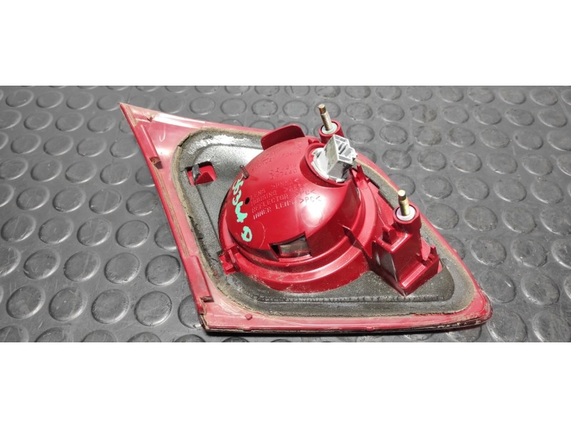 Recambio de piloto porton derecho para mazda 3 berlina (bk) 1.6 crdt active referencia OEM IAM P2913R  