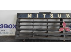 Recambio de rejilla delantera para mitsubishi montero (l040) 2500 td (2-ptas.) referencia OEM IAM MB38352730   2