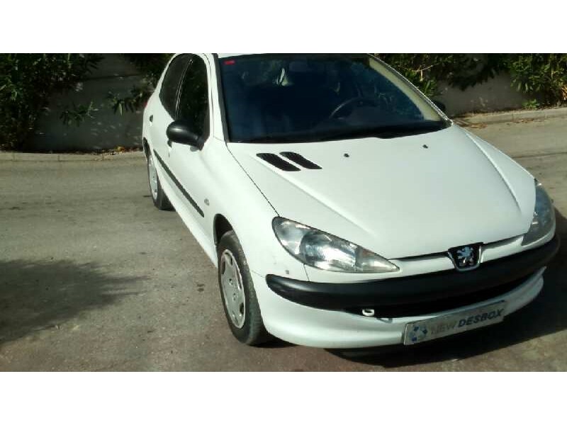 peugeot 206 4-trg. del año 2002