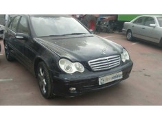 mercedes-benz clase c (w203) berlina del año 2005