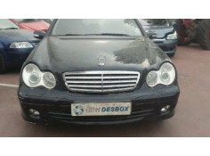 mercedes-benz clase c (w203) berlina del año 2005 2