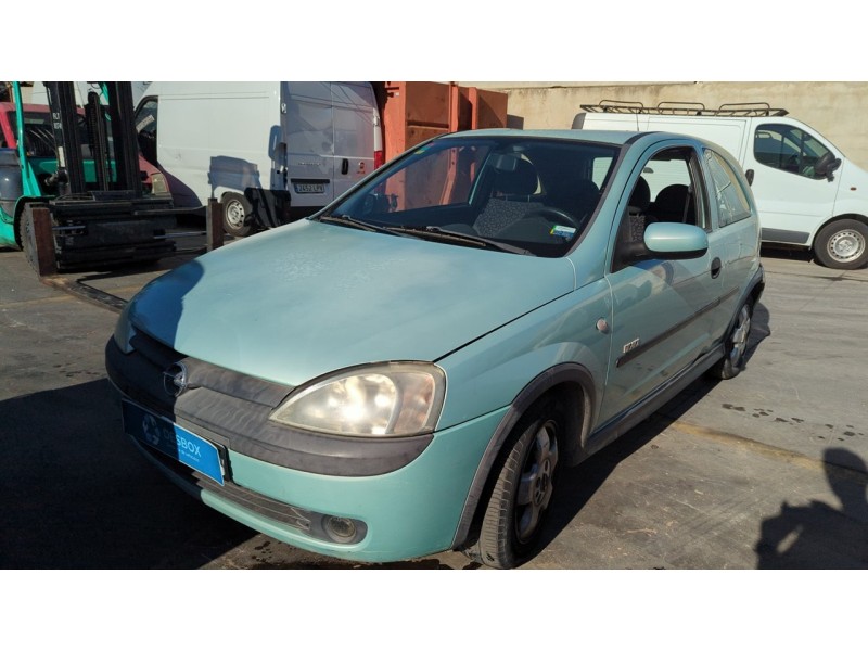 opel corsa c del año 2000