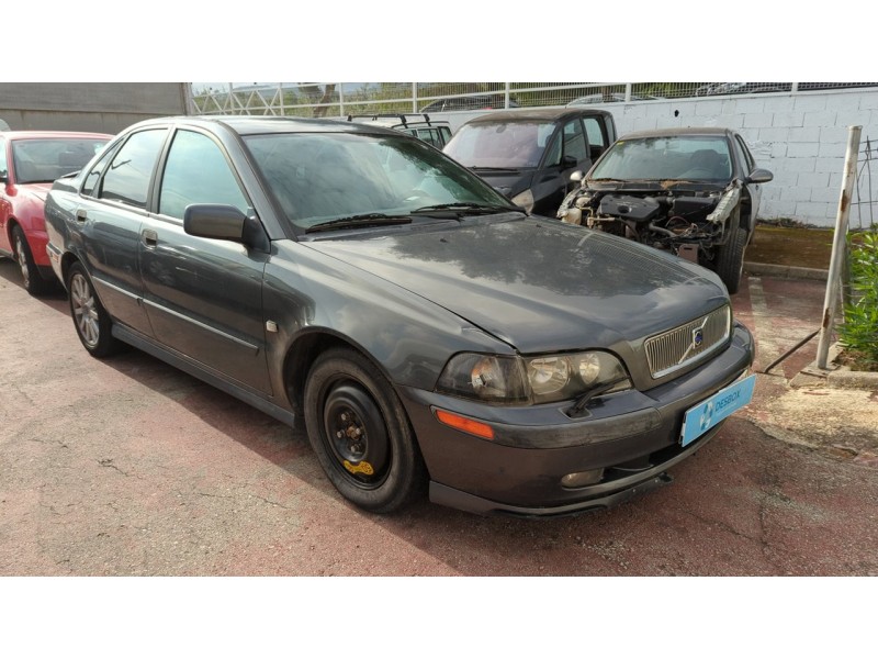 volvo s40 berlina del año 2001