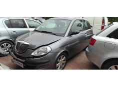 lancia ypsilon (101) del año 2004 2