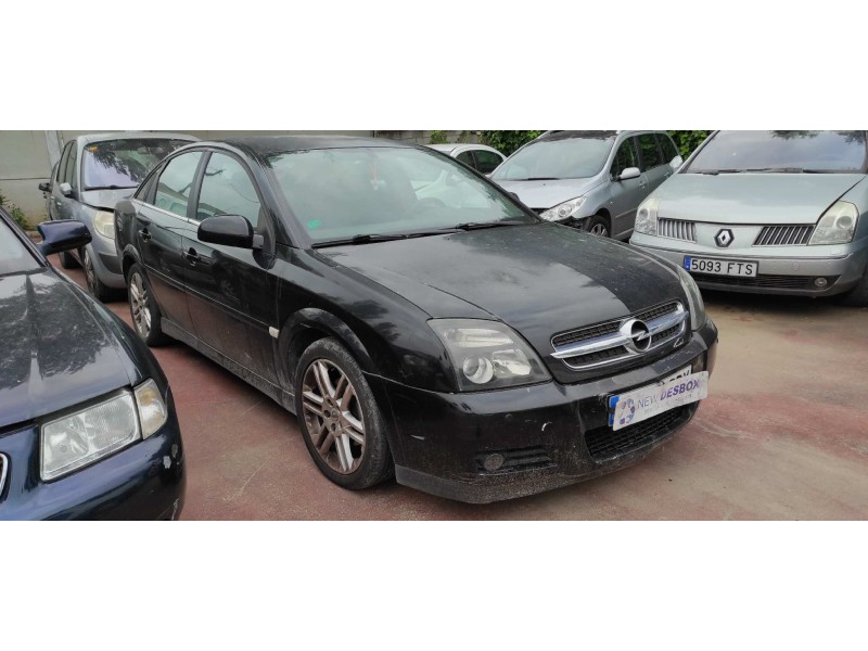 opel vectra c berlina del año 2004