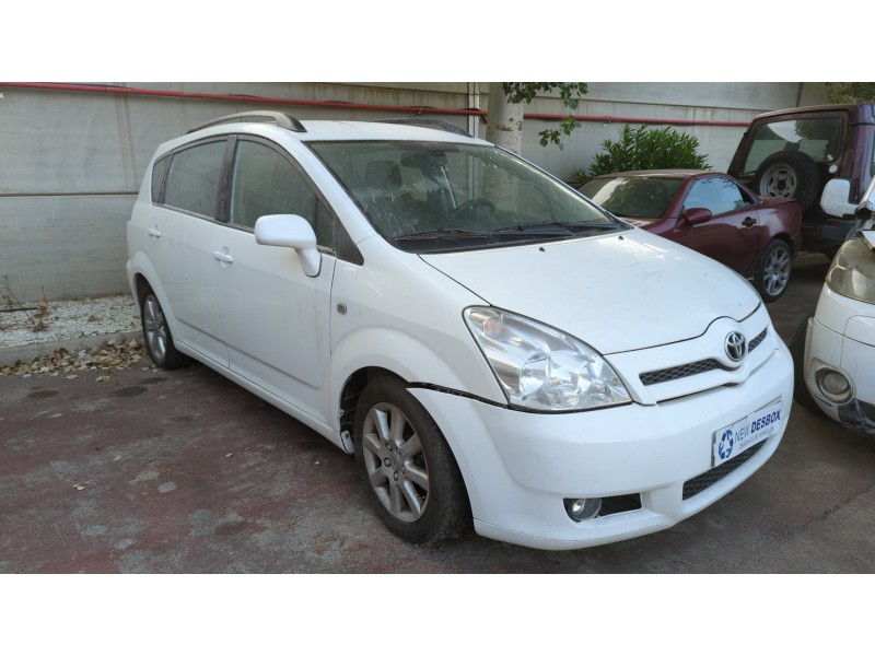 toyota corolla verso (r1) del año 2004