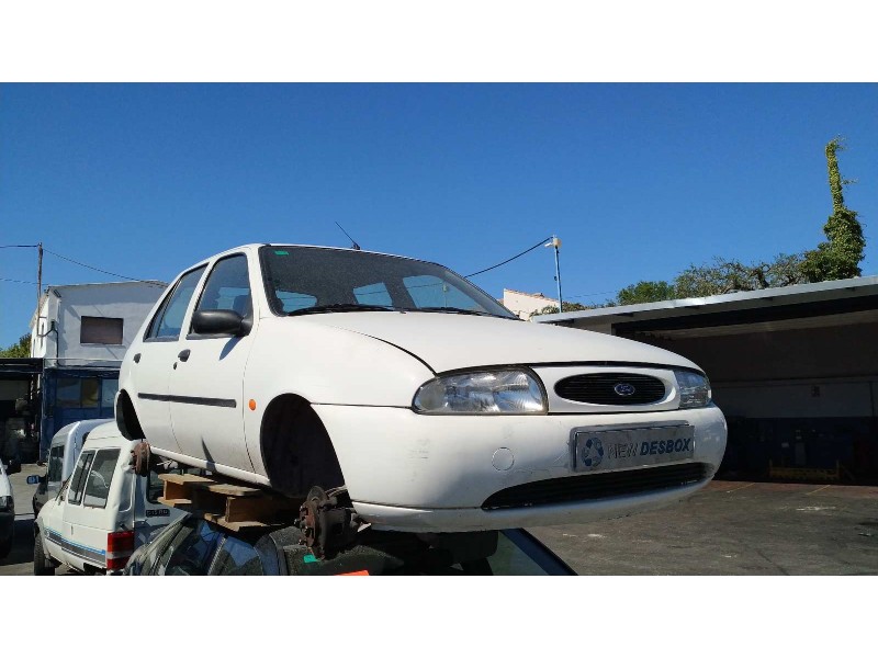 ford fiesta berlina del año 1997