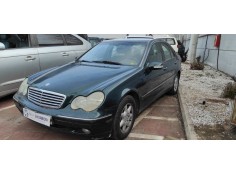mercedes-benz clase c (w203) berlina del año 2003 2
