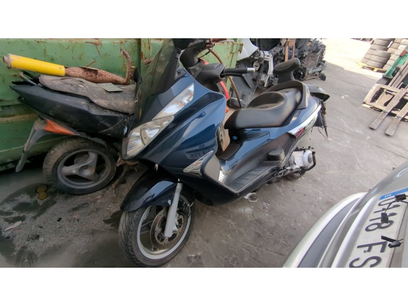 piaggio (vespa) x8 del año 2007