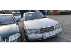 mercedes-benz clase c (w202) berlina del año 1996 2
