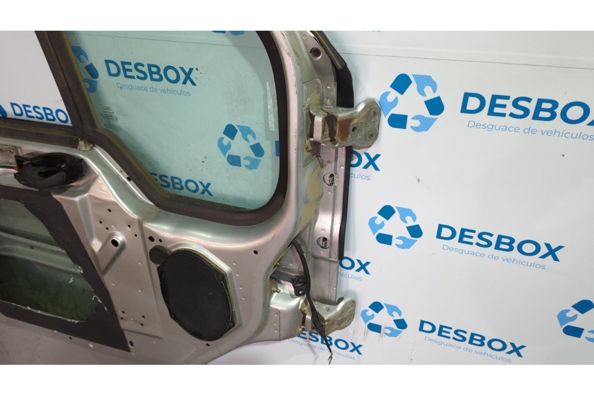 Recambio de puerta delantera izquierda para ford transit caja cerrada, corta (fy) (2000 =>) 2.4 tdci referencia OEM IAM   