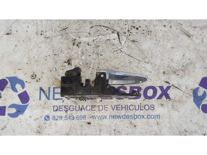 Recambio de maneta interior delantera derecha para nissan terrano/terrano.ii (r20) 2.7 turbodiesel referencia OEM IAM   