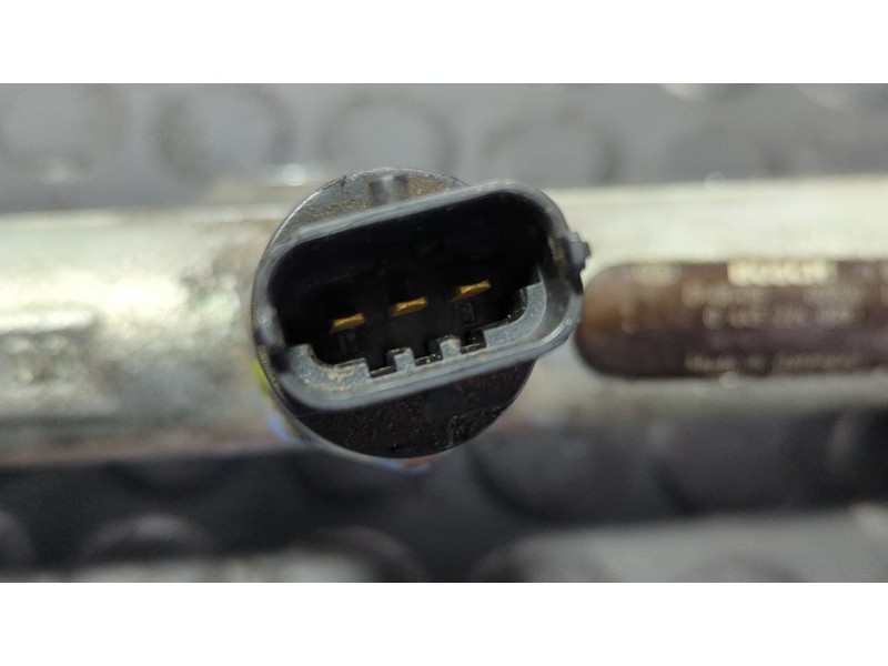 Recambio de rampa inyectora para iveco daily caja abierta / volquete 2.8 diesel cat referencia OEM IAM 0445224009  