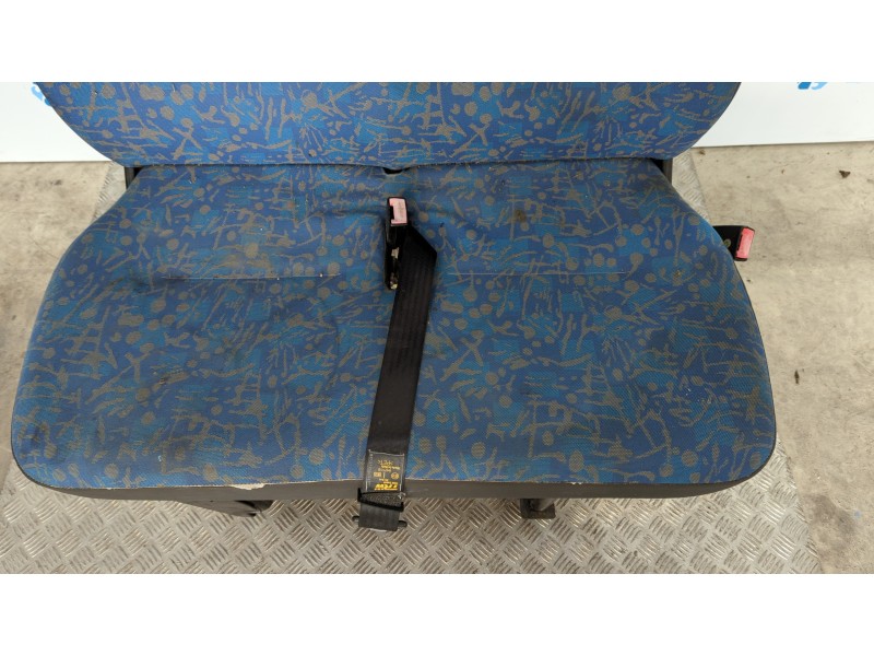 Recambio de asiento delantero derecho para iveco daily caja cerrada (1999 =>) 29 - l 11 caja cerrada referencia OEM IAM   