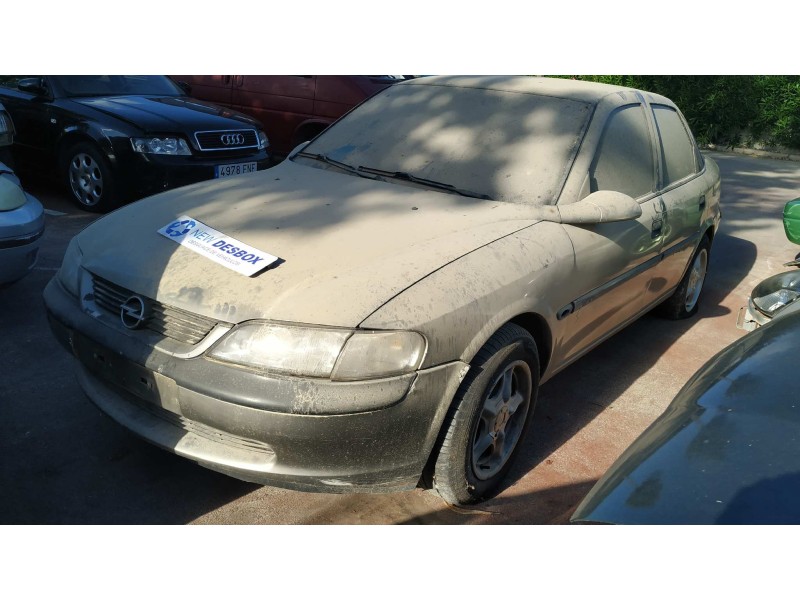 opel vectra b berlina del año 1995