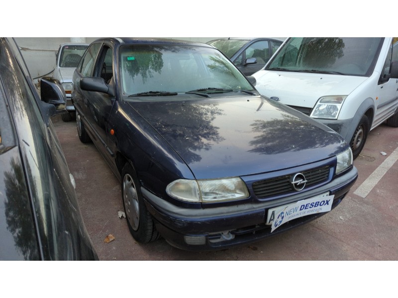 opel astra f berlina del año 1997