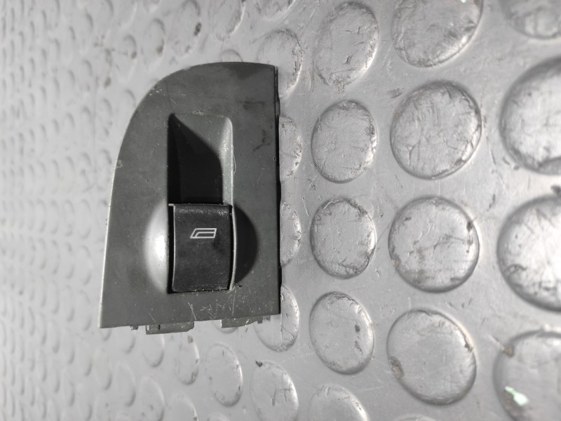 Recambio de mando elevalunas trasero derecho para audi allroad quattro (4b5) 2.5 tdi (132kw) referencia OEM IAM 4B0959855  