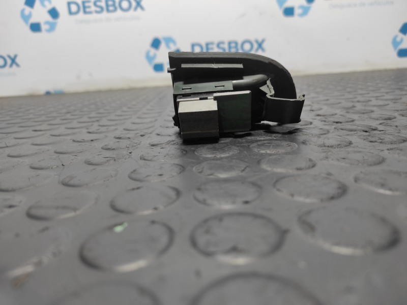 Recambio de mando elevalunas trasero izquierdo para audi allroad quattro (4b5) 2.5 tdi (132kw) referencia OEM IAM 4B0959855  