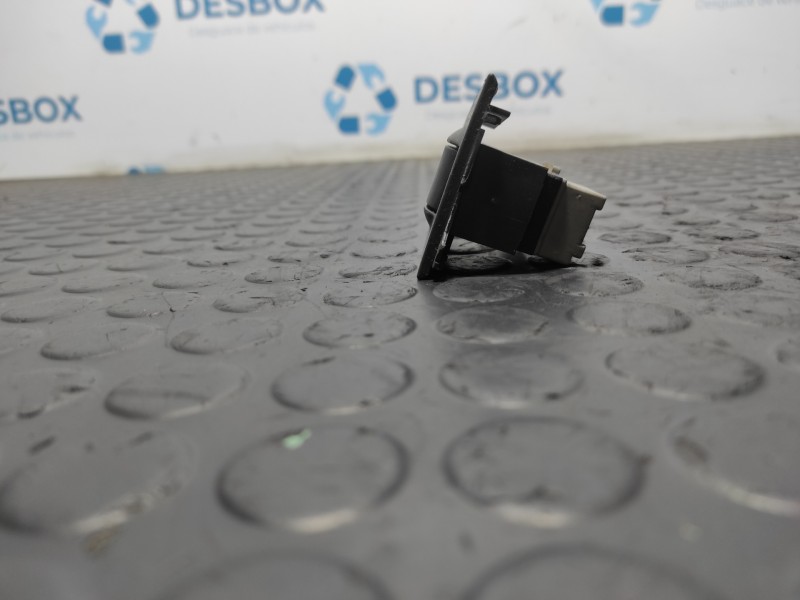 Recambio de mando elevalunas trasero izquierdo para audi allroad quattro (4b5) 2.5 tdi (132kw) referencia OEM IAM 4B0959855  