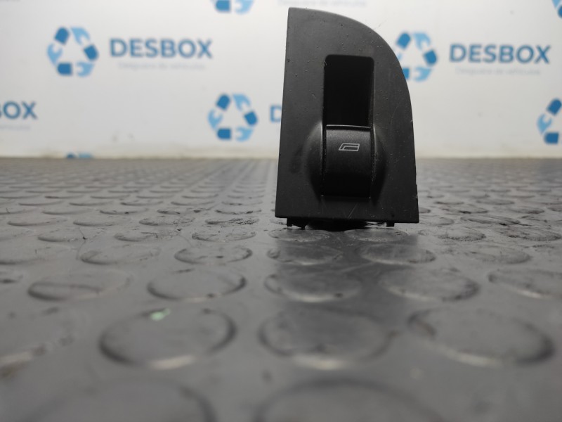Recambio de mando elevalunas trasero izquierdo para audi allroad quattro (4b5) 2.5 tdi (132kw) referencia OEM IAM 4B0959855  