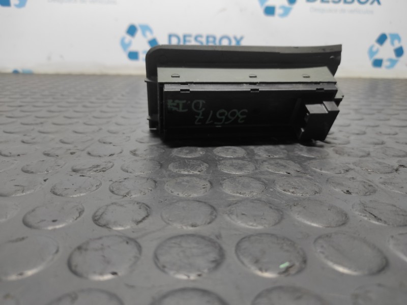 Recambio de mando elevalunas delantero izquierdo para audi allroad quattro (4b5) 2.5 tdi (132kw) referencia OEM IAM 4B0959851  