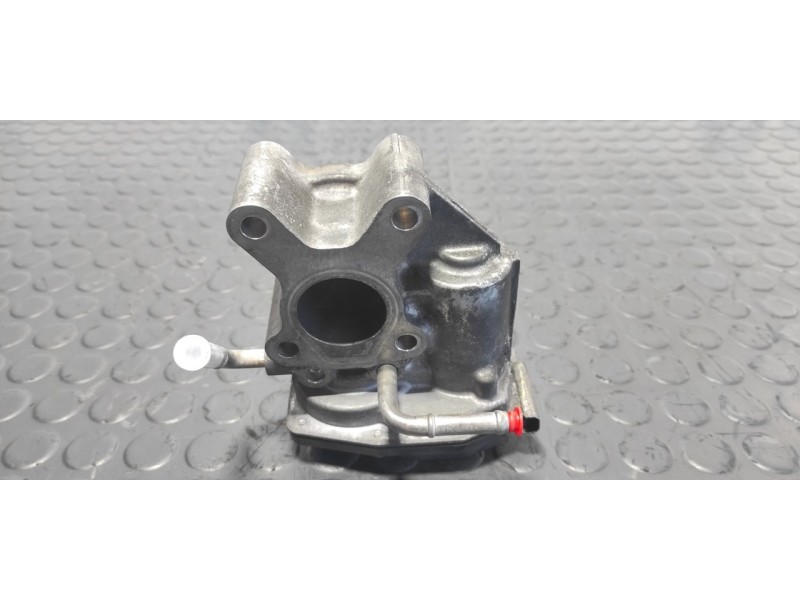 Recambio de valvula egr para renault maxity fgdk 150.35/45 referencia OEM IAM 14710LC40A  