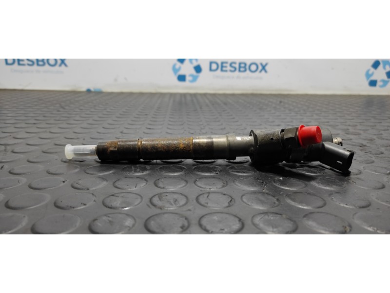 Recambio de inyector para iveco daily combi 2.3 diesel cat referencia OEM IAM 0445120011  