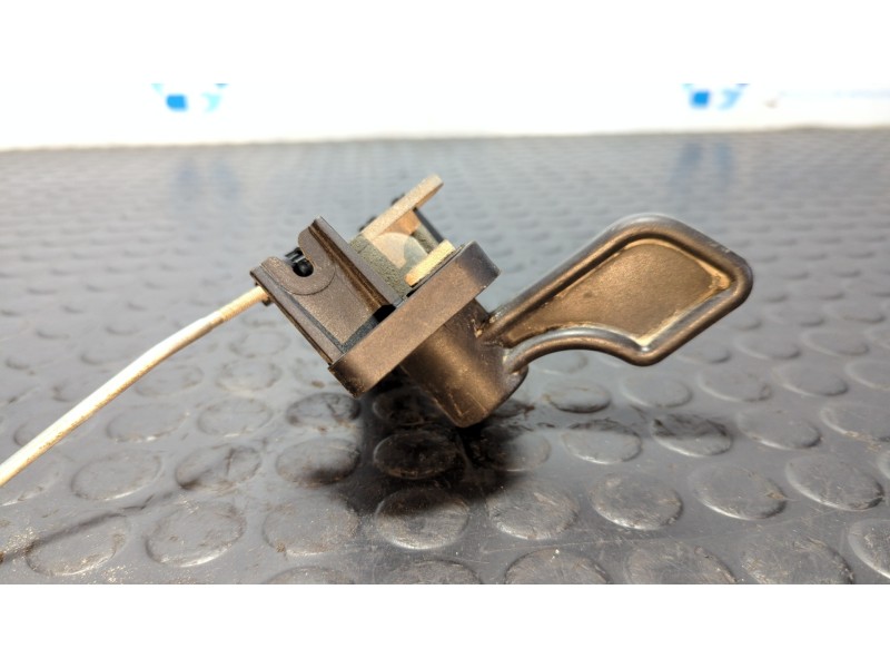 Recambio de maneta interior trasera derecha para fiat doblo 1.6 jtdm 16v cat referencia OEM IAM 2242453  