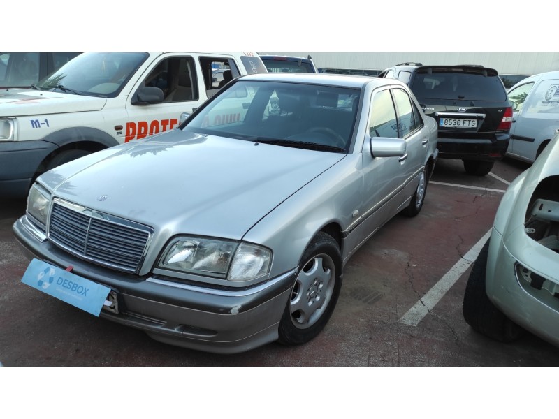 mercedes-benz clase c (w202) berlina del año 1999