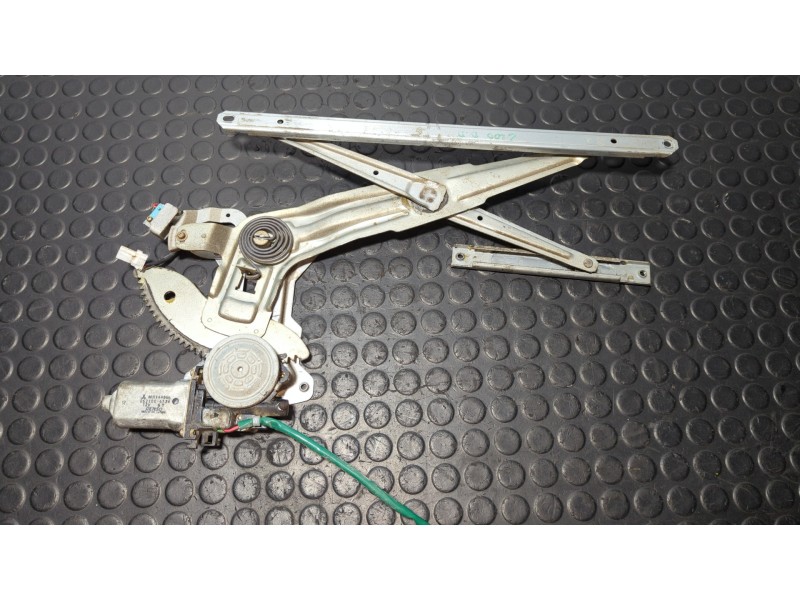 Recambio de elevalunas delantero derecho para mitsubishi l 200 (k6/7) referencia OEM IAM MR144596  