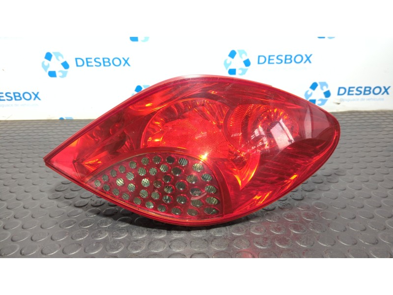 Recambio de piloto trasero derecho para peugeot 207 referencia OEM IAM 964998658003  