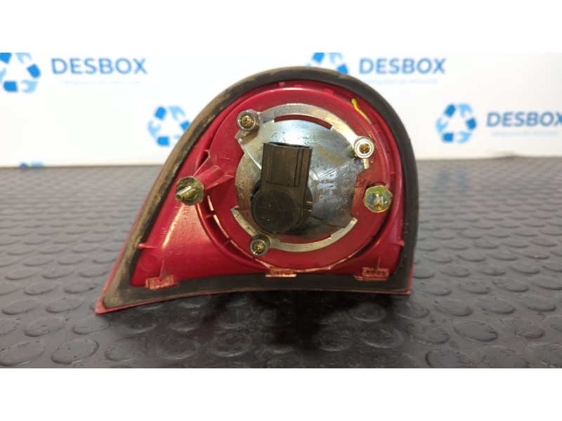Recambio de piloto porton derecho para volkswagen golf v berlina (1k1) gt sport referencia OEM IAM 1K6945094E  