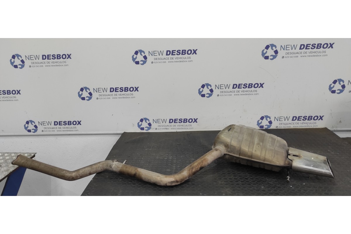 Recambio de tubo escape trasero para mercedes-benz clase c (w204) berlina 2.2 cdi cat referencia OEM IAM A2044911601  