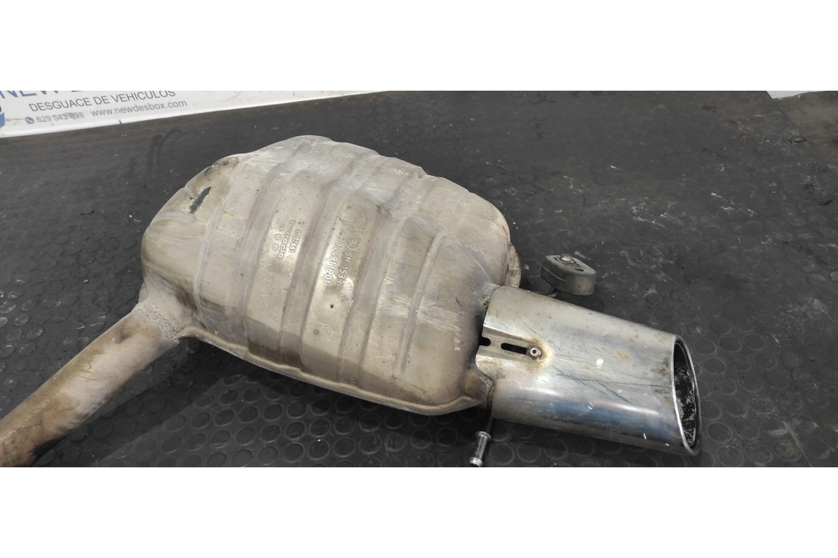 Recambio de tubo escape trasero para mercedes-benz clase c (w204) berlina 2.2 cdi cat referencia OEM IAM A2044911601  