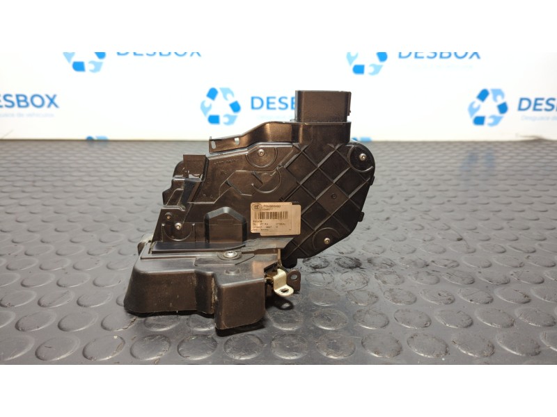 Recambio de cerradura puerta delantera derecha para land rover discovery v6 td edition 60 yrs referencia OEM IAM FQJ000420  